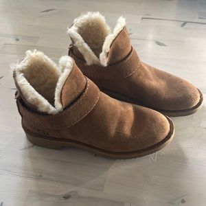Ugg ankle boot